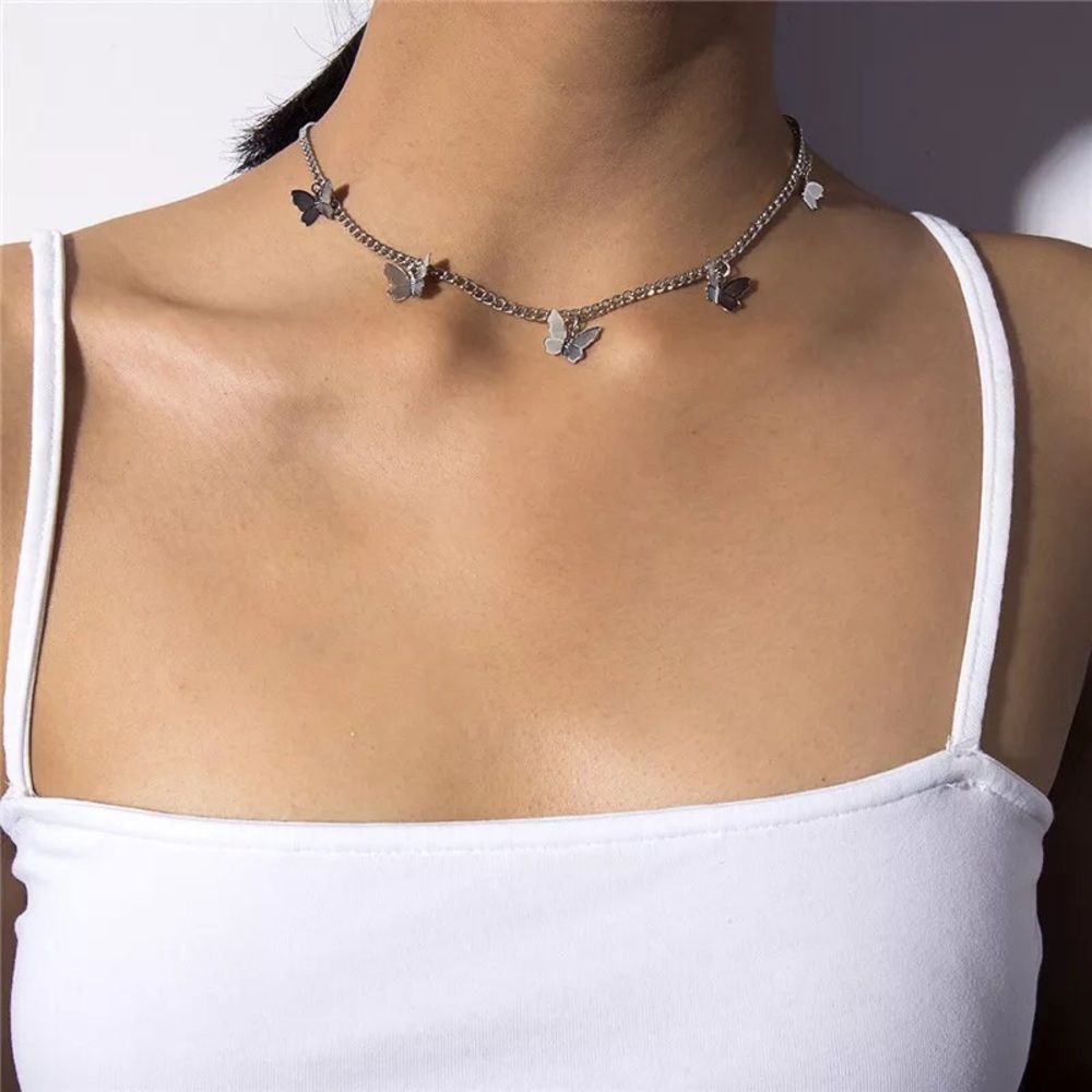 🎉 New Butterfly silver plated choker necklace - Picture 2 of 4